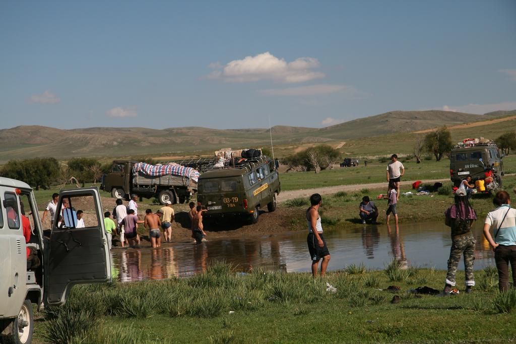 Golden Gobi Hostel & Tours Ulan Bator Exterior foto