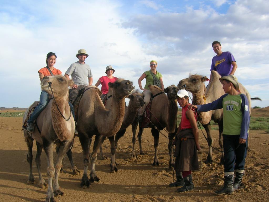 Golden Gobi Hostel & Tours Ulan Bator Exterior foto