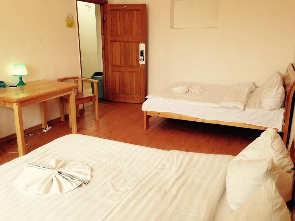 Golden Gobi Hostel & Tours Ulan Bator Quarto foto