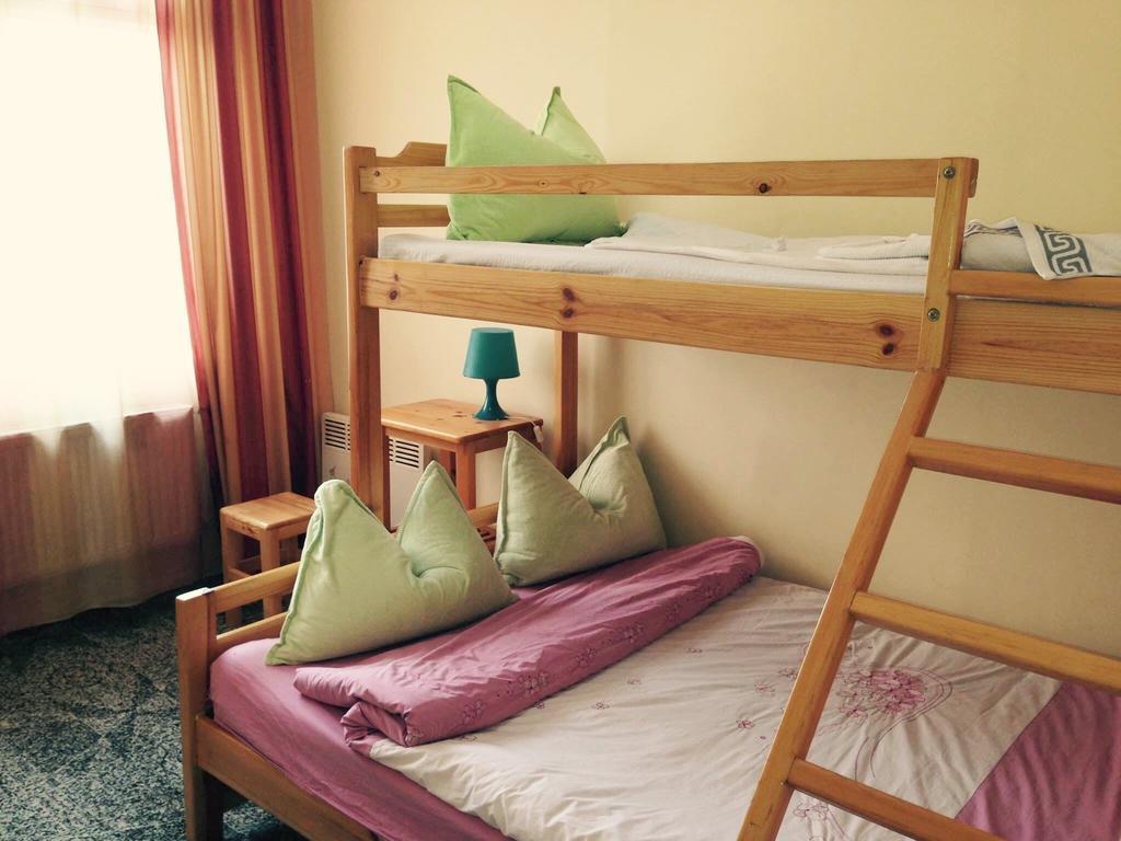 Golden Gobi Hostel & Tours Ulan Bator Quarto foto